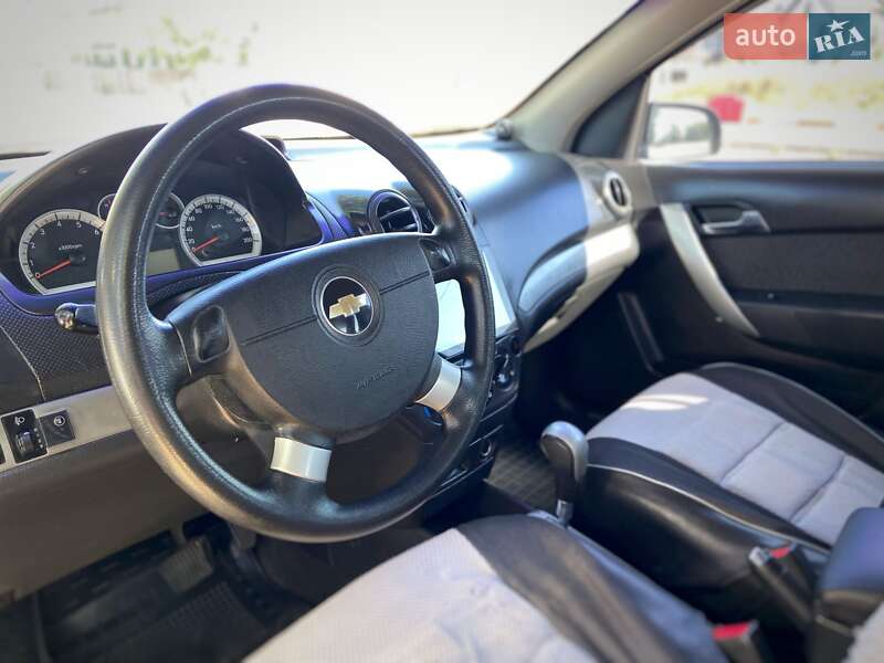 Седан Chevrolet Aveo 2006 в Киеве