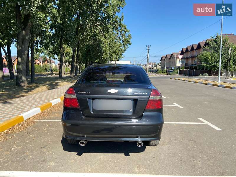Седан Chevrolet Aveo 2006 в Киеве