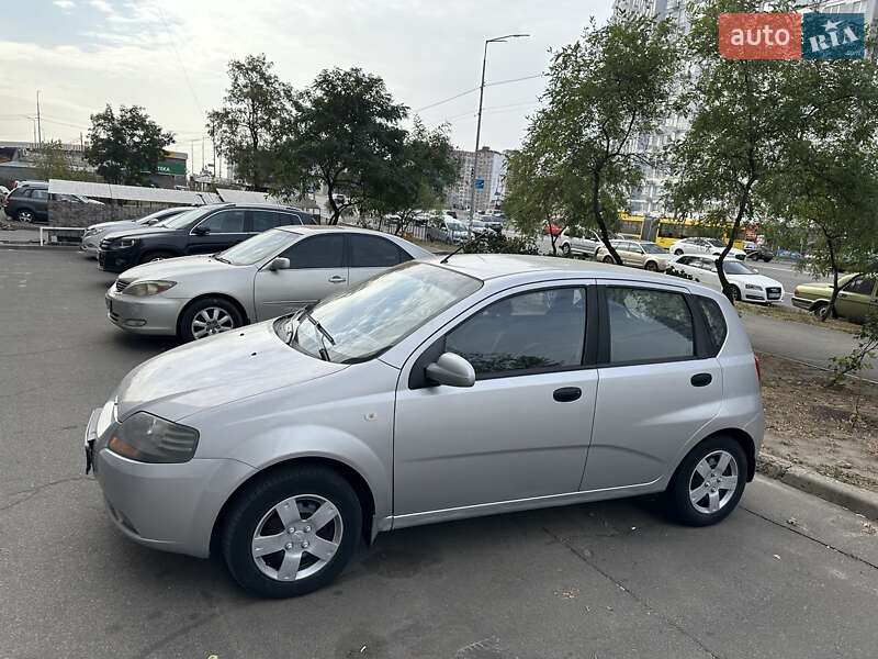 Хэтчбек Chevrolet Aveo 2008 в Киеве