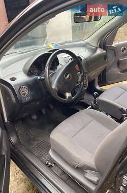 Хэтчбек Chevrolet Aveo 2006 в 