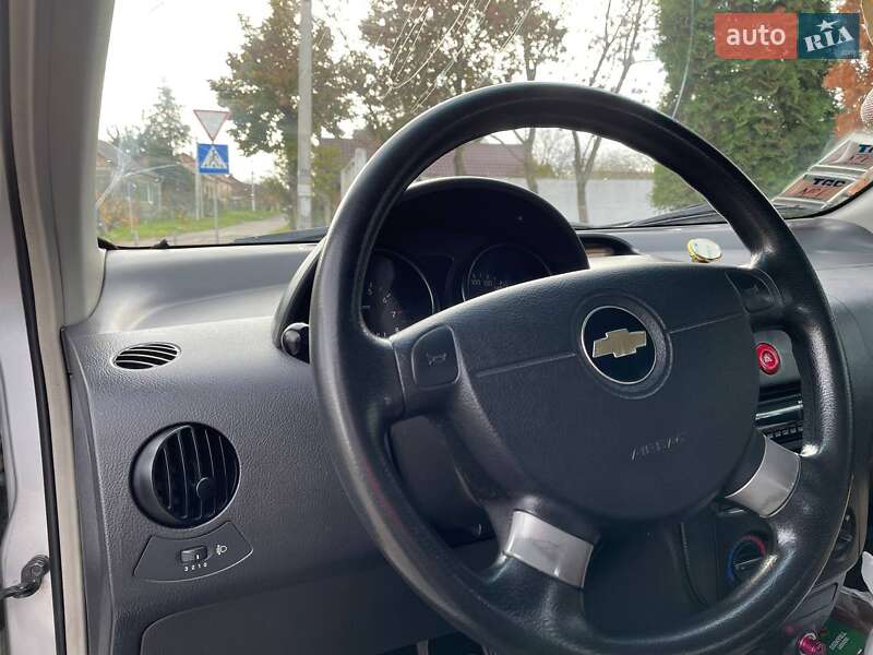 Хетчбек Chevrolet Aveo 2008 в Здолбуніві