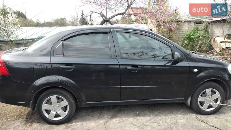 Седан Chevrolet Aveo 2011 в Черкасах