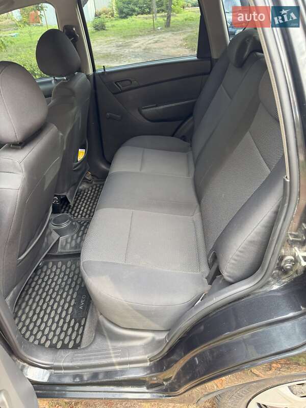 Хетчбек Chevrolet Aveo 2010 в Коростені