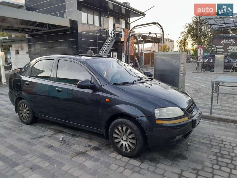 Седан Chevrolet Aveo 2005 в 