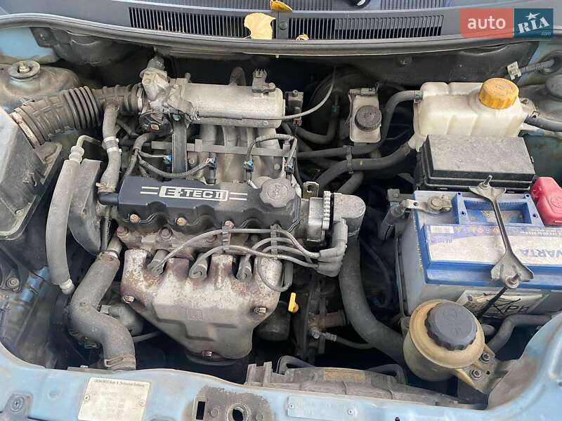 Седан Chevrolet Aveo 2006 в Києві