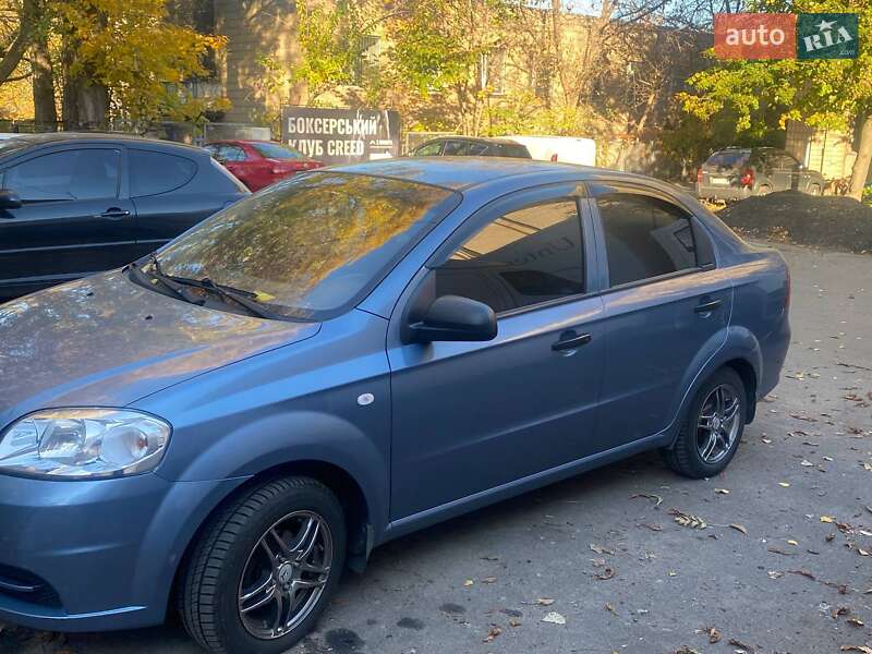 Седан Chevrolet Aveo 2006 в Києві