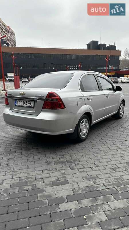 Седан Chevrolet Aveo 2008 в Смеле