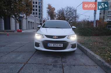 Седан Chevrolet Aveo 2017 в Киеве