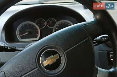 Хэтчбек Chevrolet Aveo 2011 в 