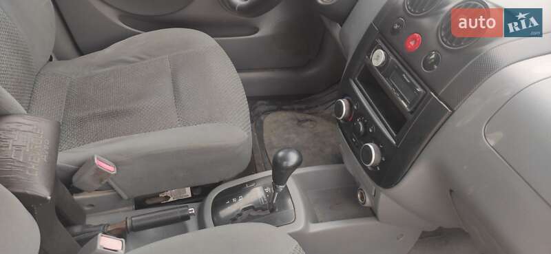 Седан Chevrolet Aveo 2005 в Запоріжжі