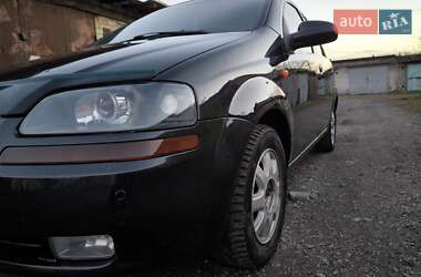 Седан Chevrolet Aveo 2005 в Днепре