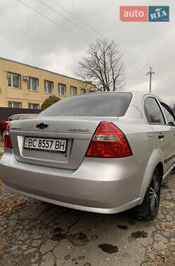 Седан Chevrolet Aveo 2008 в Жовкве