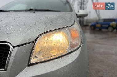 Хетчбек Chevrolet Aveo 2010 в Києві