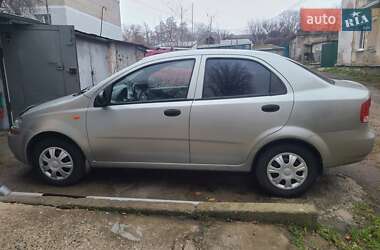 Седан Chevrolet Aveo 2005 в Миколаєві