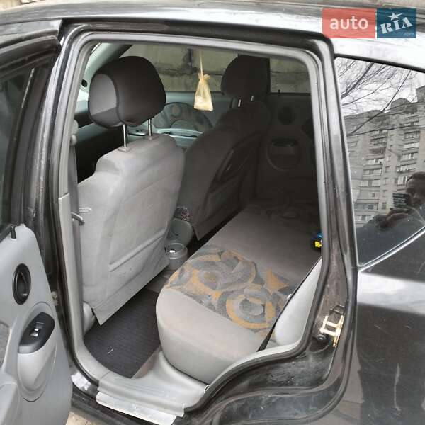 Хэтчбек Chevrolet Aveo 2005 в Днепре