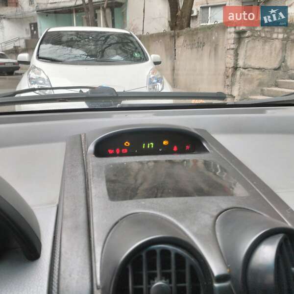 Хэтчбек Chevrolet Aveo 2005 в Днепре