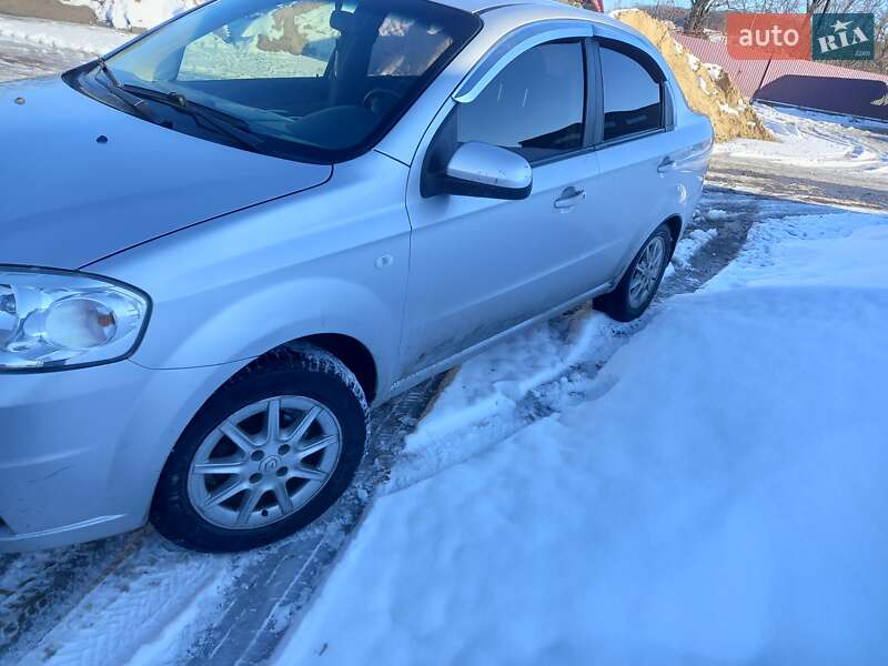 Седан Chevrolet Aveo 2008 в Деражне