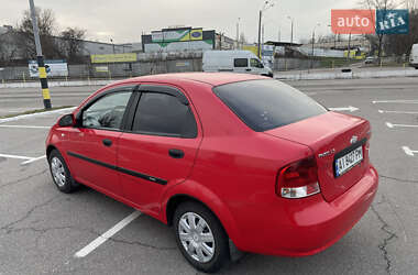 Седан Chevrolet Aveo 2006 в Киеве