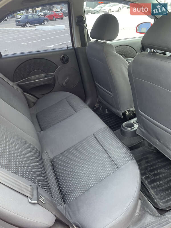 Седан Chevrolet Aveo 2006 в Киеве