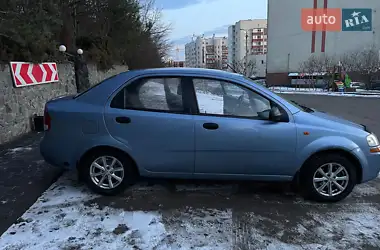 Chevrolet Aveo 2004