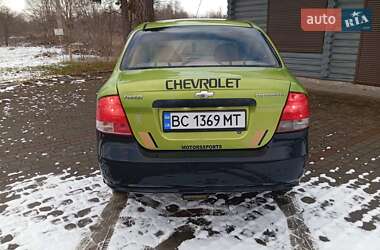 Седан Chevrolet Aveo 2004 в Стрию