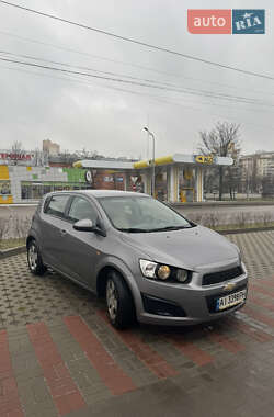 Хетчбек Chevrolet Aveo 2012 в 