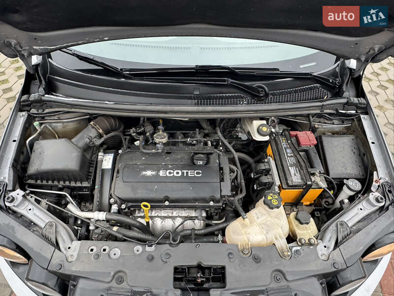 Хэтчбек Chevrolet Aveo 2012 в Киеве