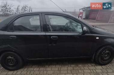 Седан Chevrolet Aveo 2005 в Чернівцях