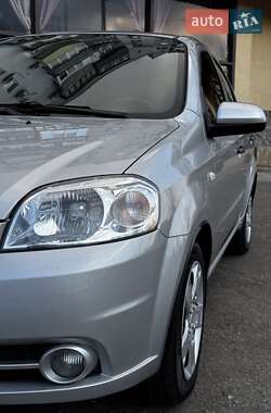 Седан Chevrolet Aveo 2007 в Николаеве