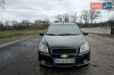 Хэтчбек Chevrolet Aveo 2011 в Новой Водолаге