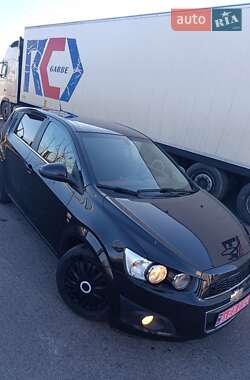 Хетчбек Chevrolet Aveo 2011 в Сарнах