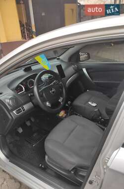 Седан Chevrolet Aveo 2008 в Дніпрі