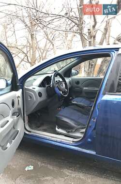 Седан Chevrolet Aveo 2005 в Кропивницькому