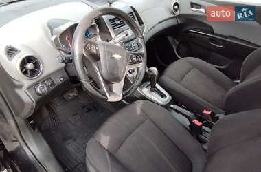 Седан Chevrolet Aveo 2012 в Кривому Розі