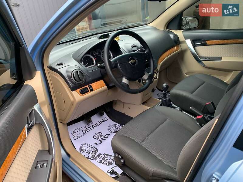 Седан Chevrolet Aveo 2008 в Білгороді-Дністровському