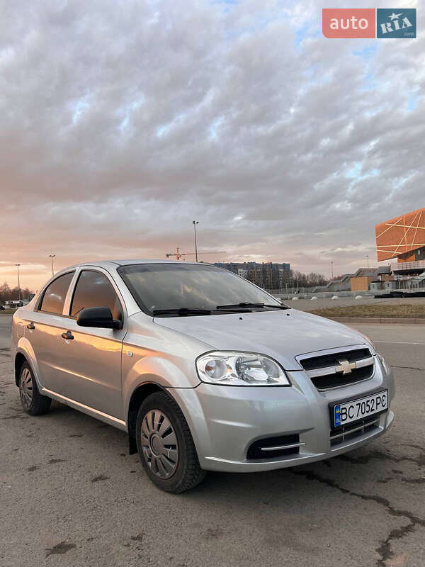 Седан Chevrolet Aveo 2008 в Львове