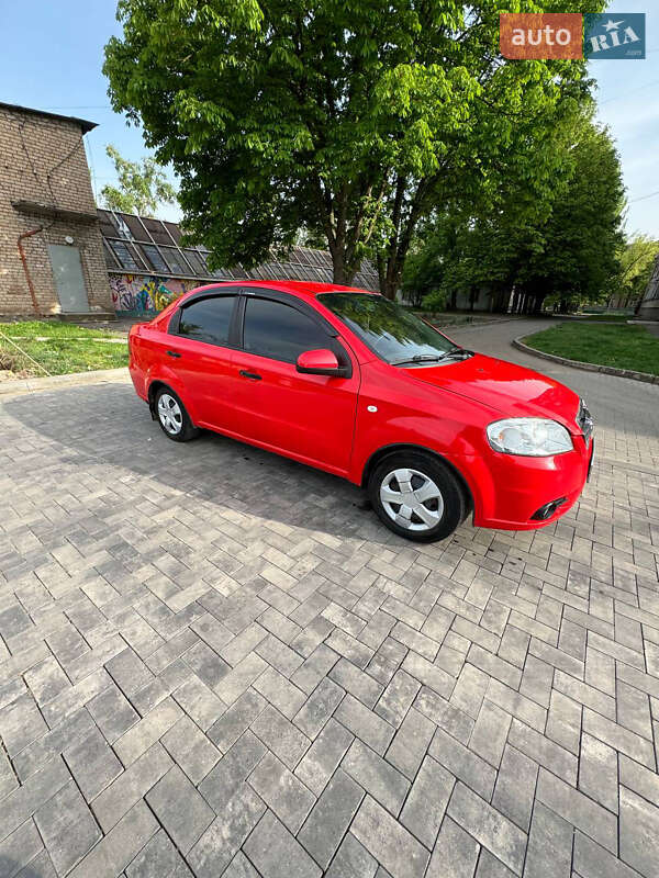 Седан Chevrolet Aveo 2006 в Кривому Розі