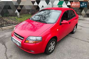 Седан Chevrolet Aveo 2005 в Горішніх Плавнях