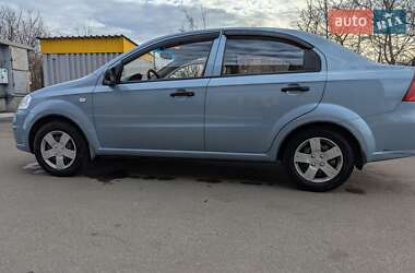 Седан Chevrolet Aveo 2011 в Києві