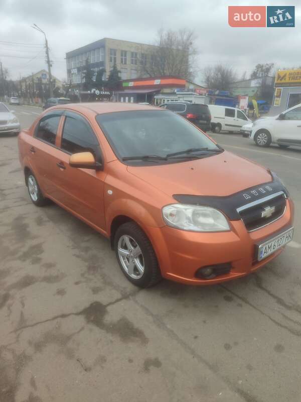 Седан Chevrolet Aveo 2006 в Макарове