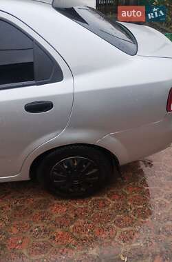 Седан Chevrolet Aveo 2005 в 