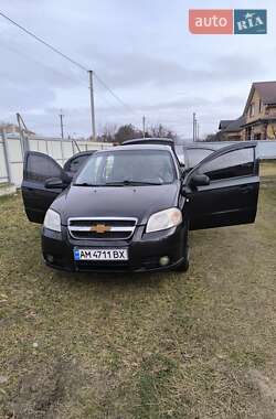 Седан Chevrolet Aveo 2011 в Олевську