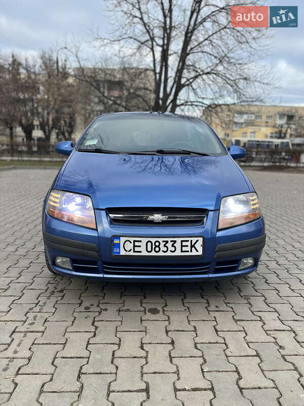 Хэтчбек Chevrolet Aveo 2006 в Черновцах