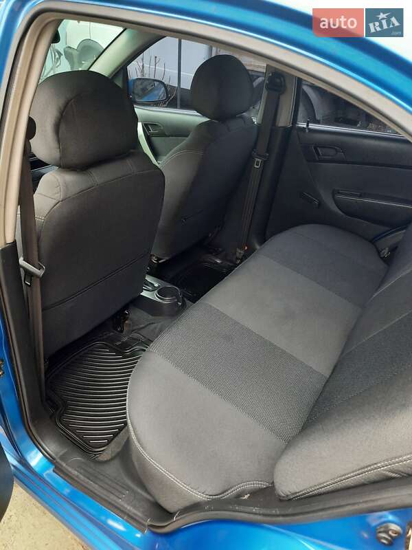 Седан Chevrolet Aveo 2006 в Ирпене