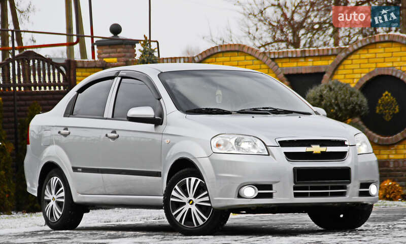 Седан Chevrolet Aveo 2011 в Дніпрі