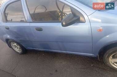 Седан Chevrolet Aveo 2004 в Киеве