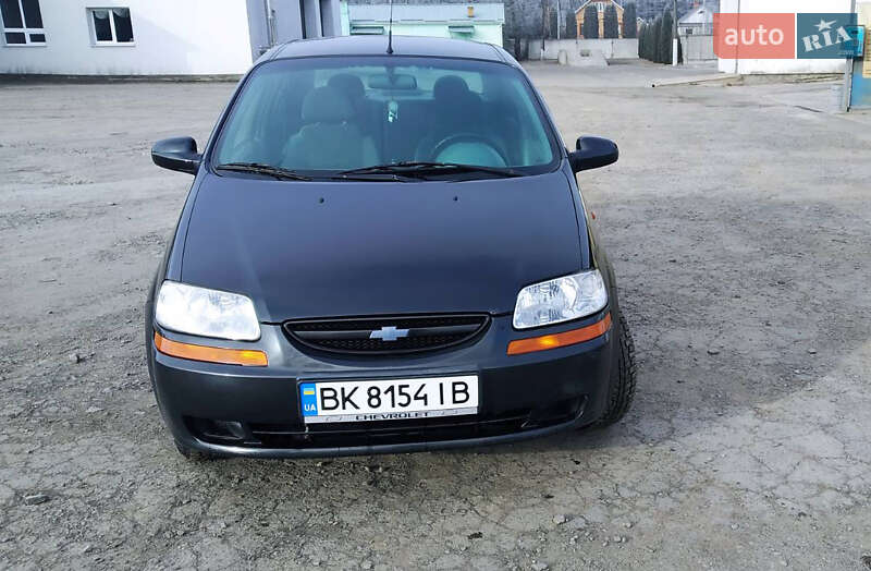Седан Chevrolet Aveo 2005 в Ровно