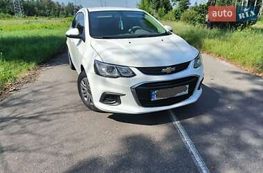 Седан Chevrolet Aveo 2018 в Тернополі