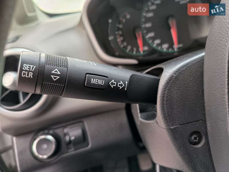 Седан Chevrolet Aveo 2018 в Киеве