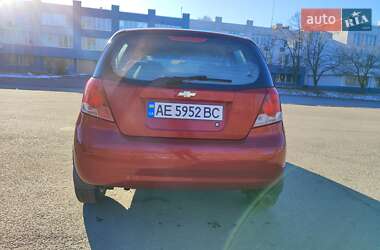 Хэтчбек Chevrolet Aveo 2006 в 